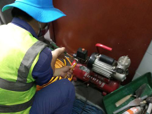 Drain unblocking service